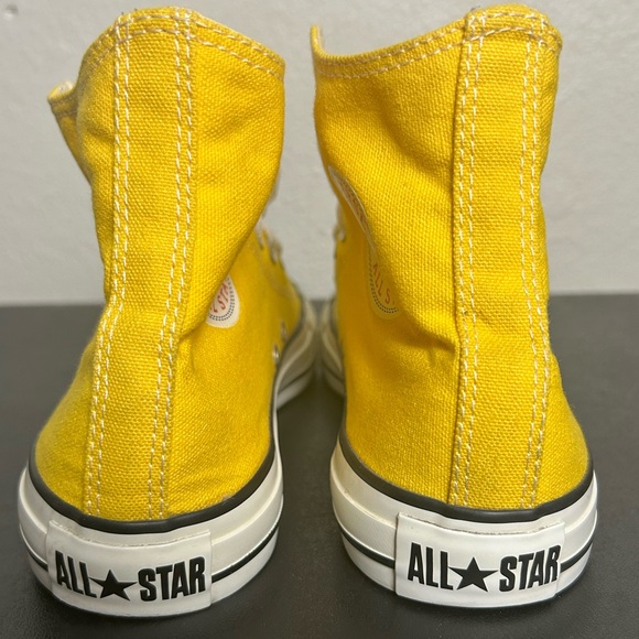 Converse Yellow Chuck Taylors Mens 8 Womens 10 - Picture 6 of 8